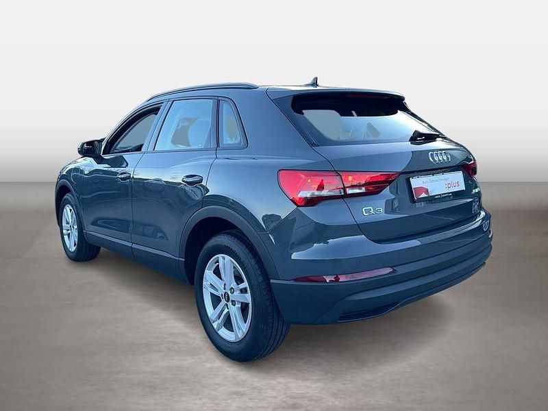 Gebraucht Audi Q3 Basis 245 PS (180 kW) 2022 Nanograu metallic SUV