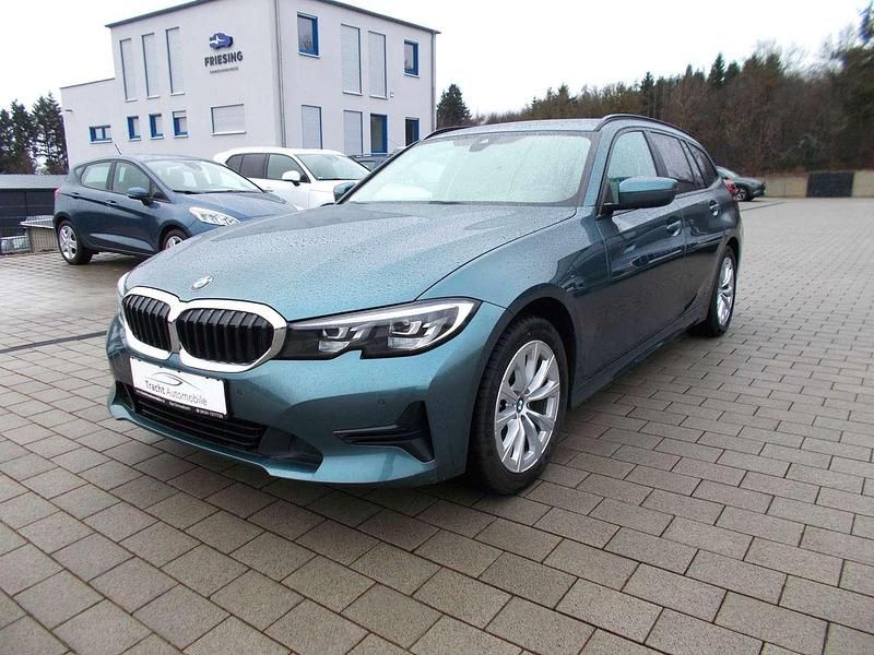 Gebraucht BMW 320 190 PS (139 kW) 2020 Blue ridge mountain metallic Kombi
