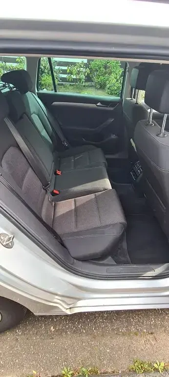 Gebraucht VW Passat Comfortline 150 PS (110 kW) 2015 Silber Kombi