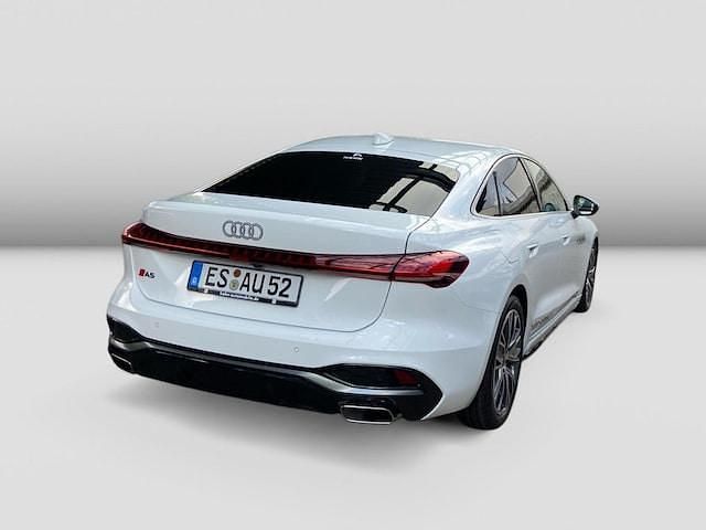 Second-hand Audi A5 S-Line 204 CP (150 kW) 2024 Alb Berlinǎ