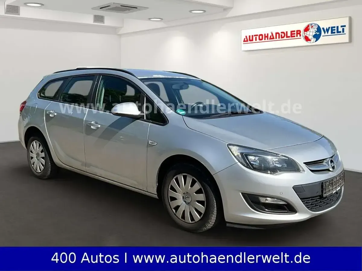 Gebraucht Opel Astra Edition 140 PS (102 kW) 2014 Grau Kombi