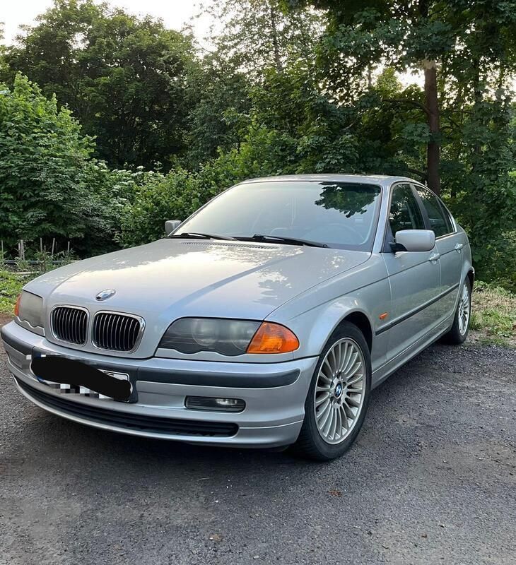 Silber Gebraucht 1998 BMW 323 Limousine | 2.500 € (Fairer Preis) - Bild 1/4