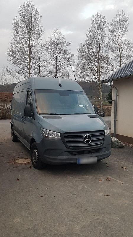 Gebraucht Mercedes Sprinter 143 PS (105 kW) 2018 Grau Van
