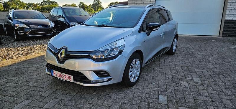 Grau Gebraucht 2017 Renault Clio IV LIMITED Limousine | 5.900 € (Guter Preis) - Bild 1/4