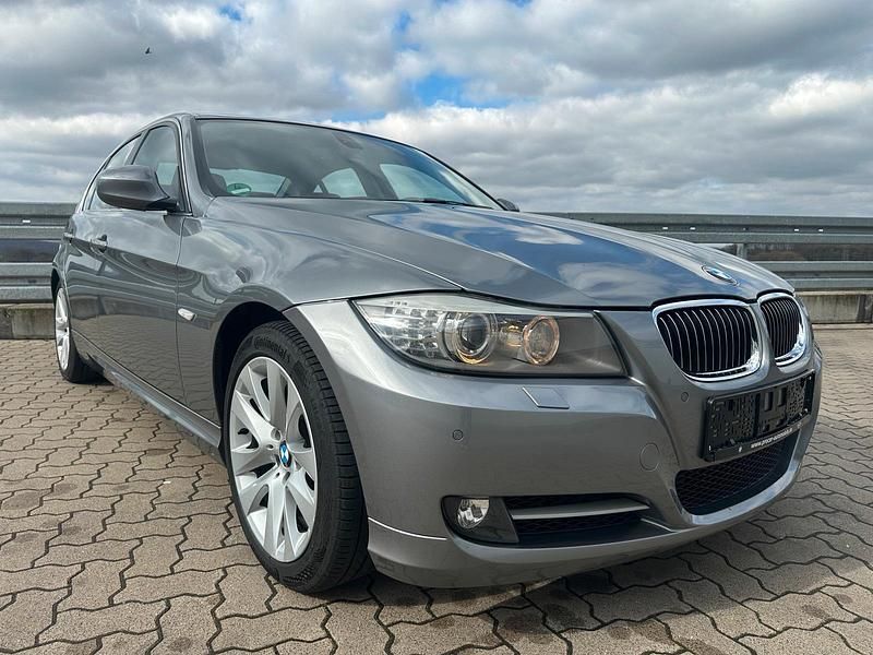 Gebraucht BMW 335 306 PS (225 kW) 2011 Grau Limousine