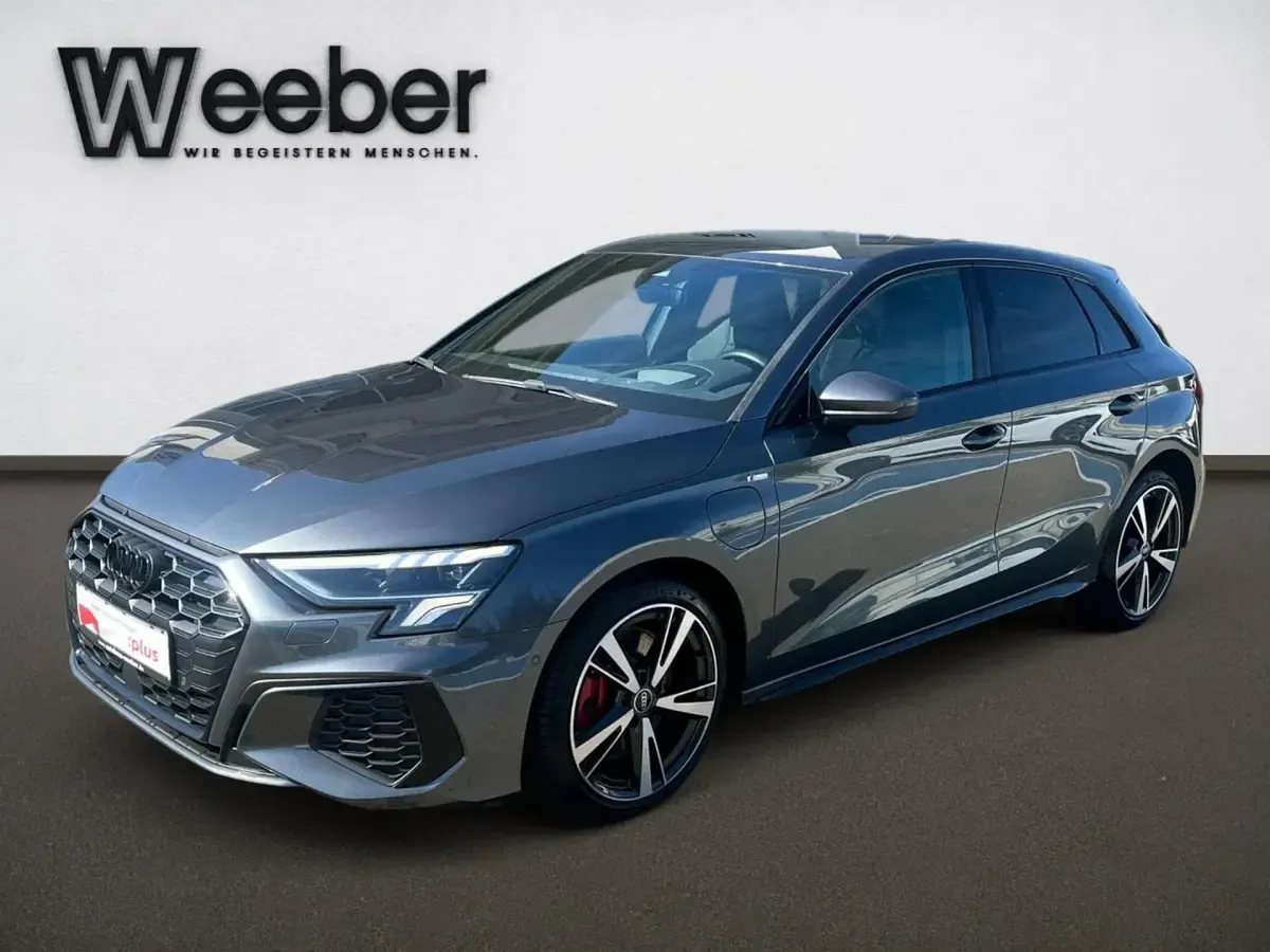 Gebraucht Audi A3 Sportback e-tron S-Line 245 PS (180 kW) 2022 Daytonagrau perleffekt Kleinwagen