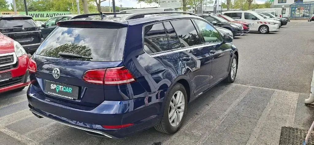 Gebraucht VW Golf VII Comfortline 116 PS (85 kW) 2019 Atlantik blue metallic Kombi