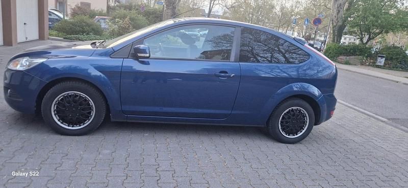 Używany Ford Focus 100 KM (73 kW) 2009 Sedan/Limuzyna