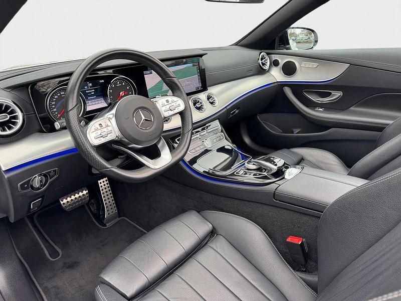 Gebraucht Mercedes E200 AMG 184 PS (135 kW) 2019 Weiß Cabrio