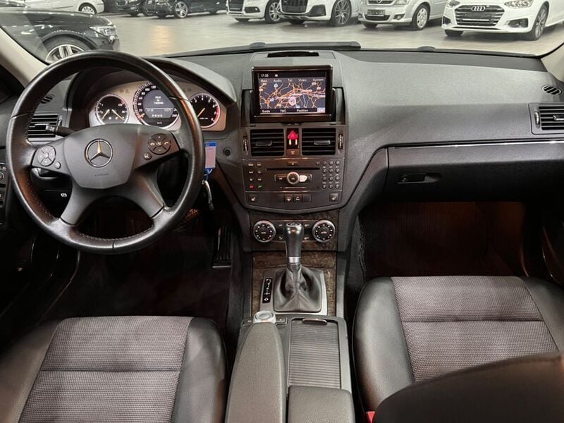 Używany Mercedes C280 231 KM (169 kW) 2007 Srebrny Sedan/Limuzyna