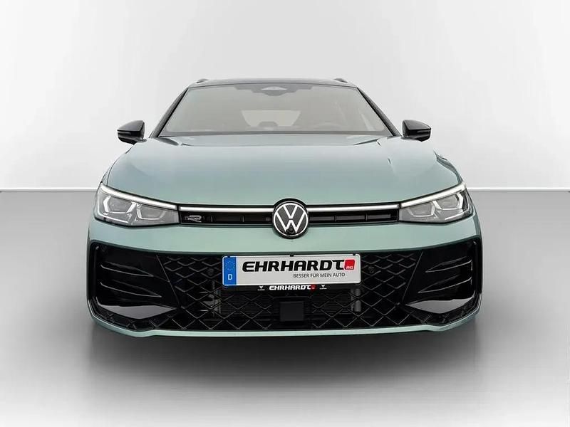 Gebraucht VW Passat R-line 272 PS (200 kW) 2025 Grün Kombi