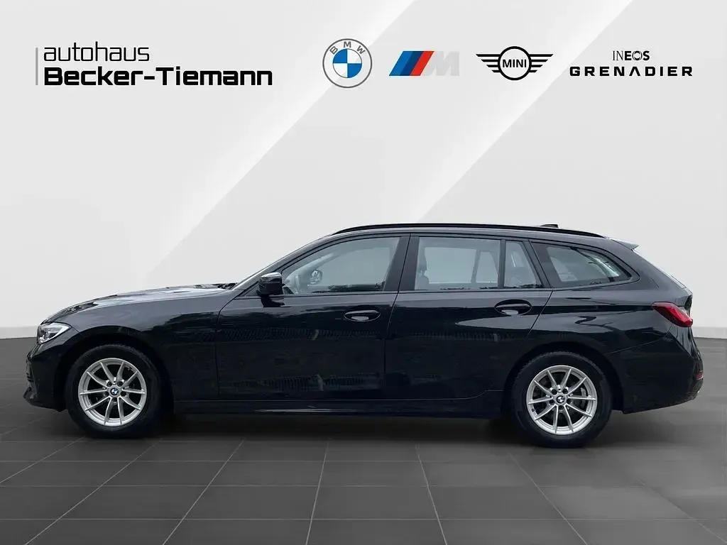 Gebraucht BMW 318 Advantage 150 PS (110 kW) 2022 Schwarz Limousine