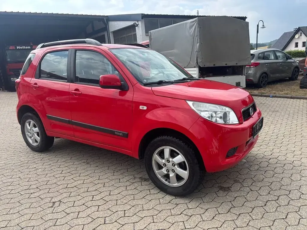 Gebraucht Daihatsu Terios 105 PS (77 kW) 2009 Rot SUV