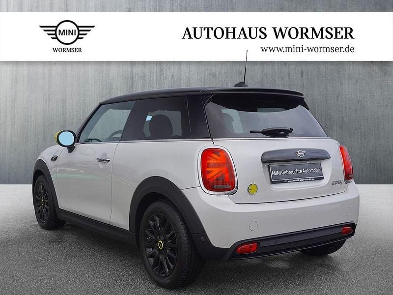Gebraucht Mini Cooper SE Hatch 135 kW (184 PS) 2022 Weiß Kleinwagen