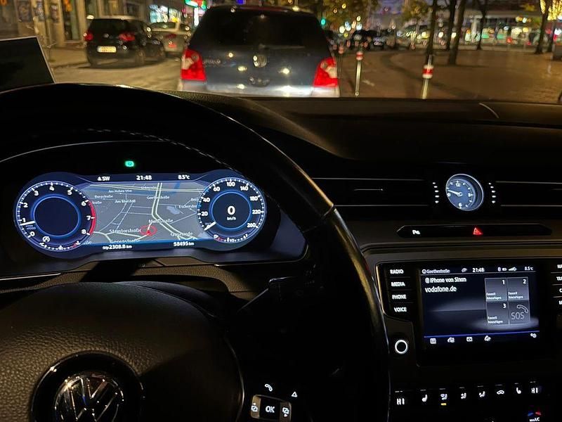 Gebraucht VW Passat Comfortline 125 PS (91 kW) 2017 Braun Limousine