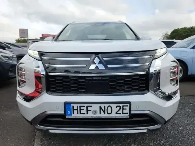 Gebraucht Mitsubishi Outlander P-HEV Intro Edition 306 PS (225 kW) 2025 Weiss SUV