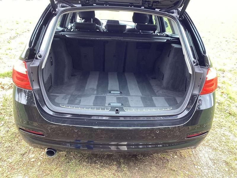 Gebraucht BMW 318 150 PS (110 kW) 2019 Schwarz Kombi