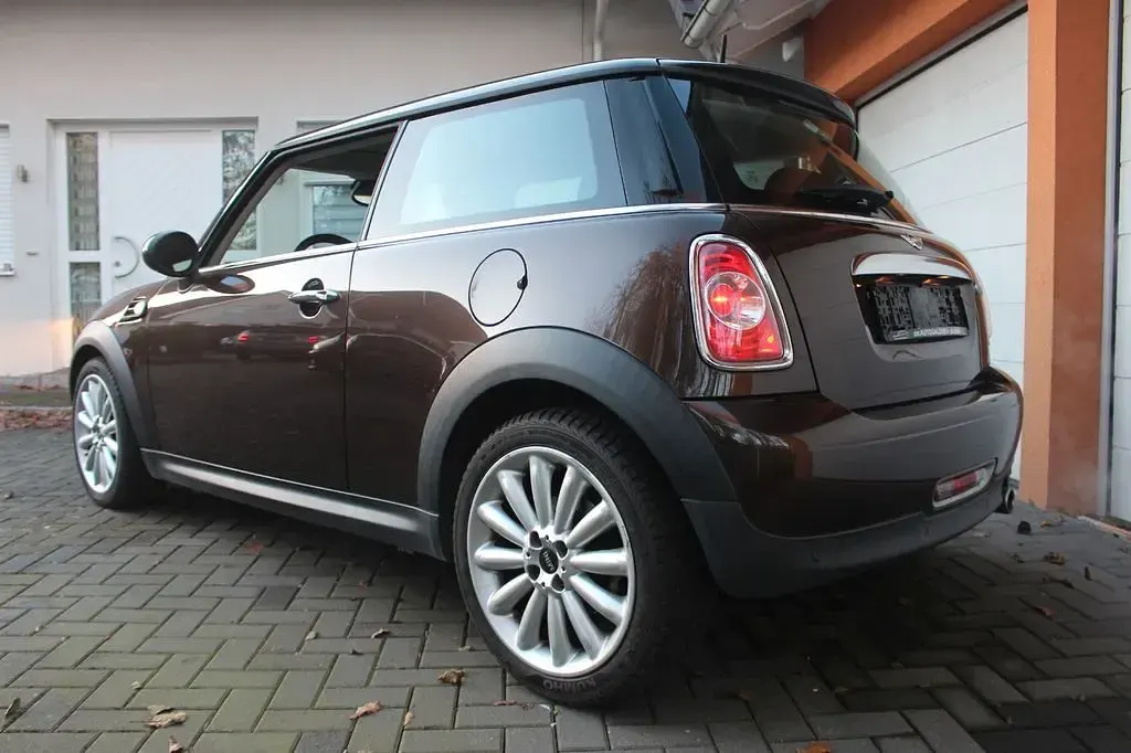 Gebraucht Mini Cooper 122 PS (89 kW) 2010 Braun Kleinwagen