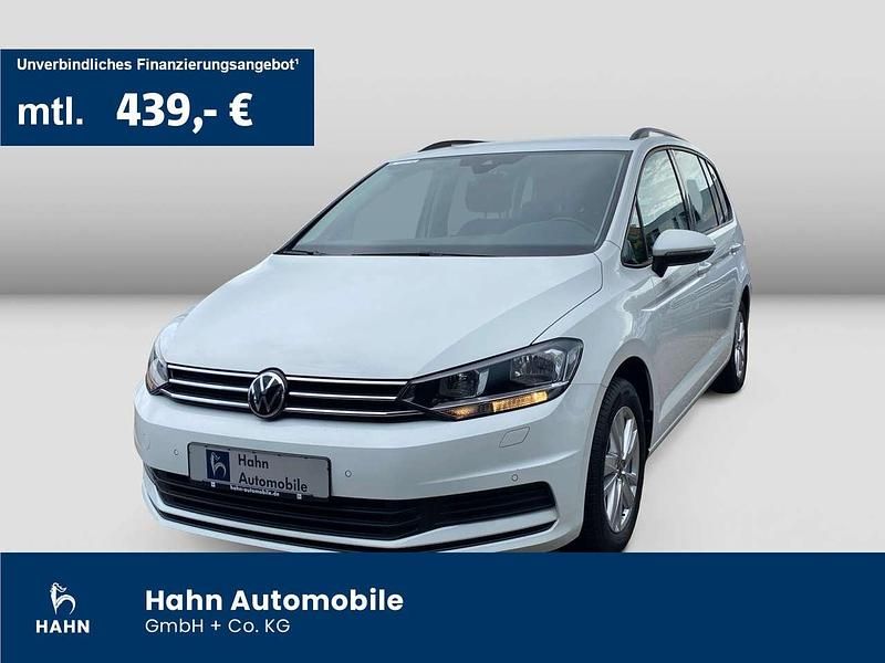 Weiß Gebraucht 2022 VW Touran Comfortline Van / Kleinbus | 26.970 € (Guter Preis) - Bild 1/3