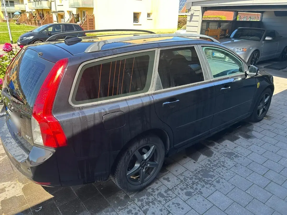 Gebraucht Volvo V50 136 PS (100 kW) 2008 Schwarz Kombi