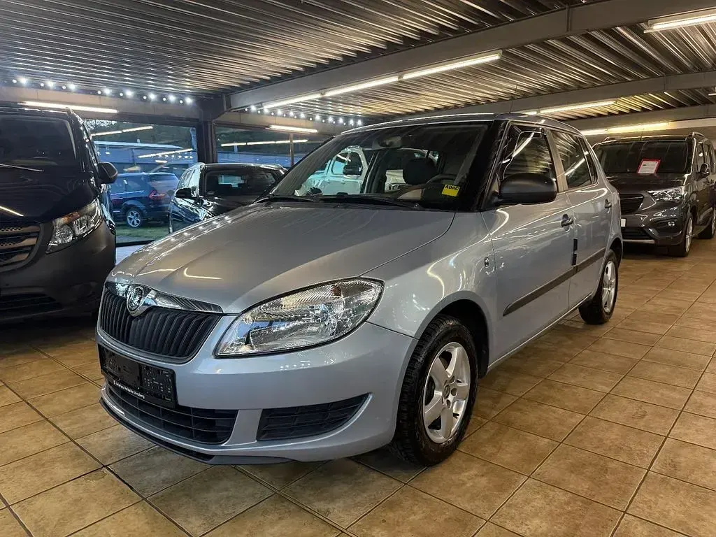 Gebraucht Skoda Fabia Classic 60 PS (44 kW) 2010 Blau Limousine