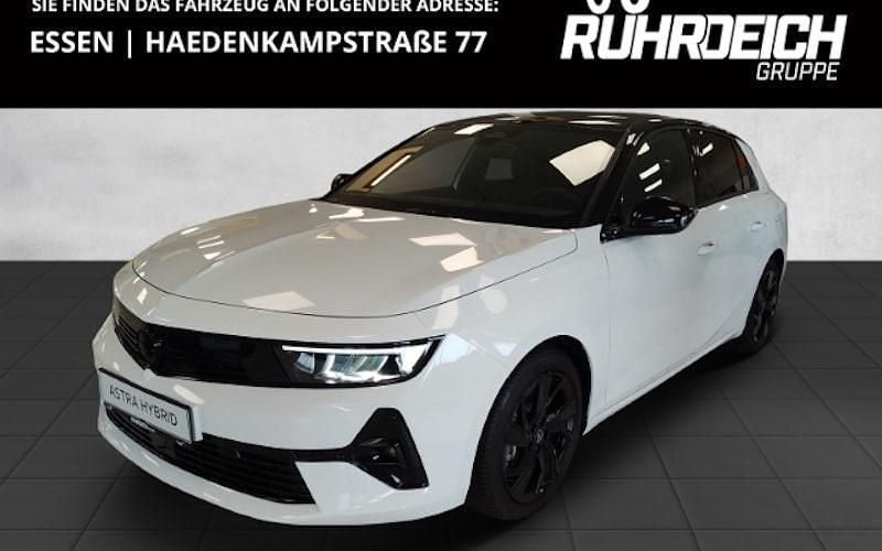 Weiß Gebraucht 2024 Opel Astra GS Line Limousine | 28.990 € (Fairer Preis) - Bild 1/4