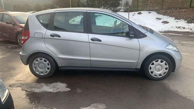 Gebraucht Mercedes A160 82 PS (60 kW) 2005 Silber Kleinwagen
