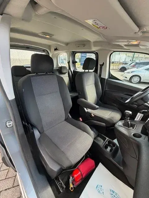Gebraucht Citroën Berlingo Feel 131 PS (96 kW) 2021 Silber Van / Kleinbus