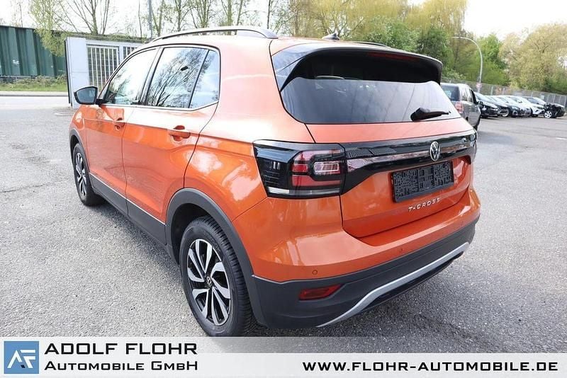 Gebraucht VW T-Cross Active 110 PS (80 kW) 2021 Energetic orange SUV