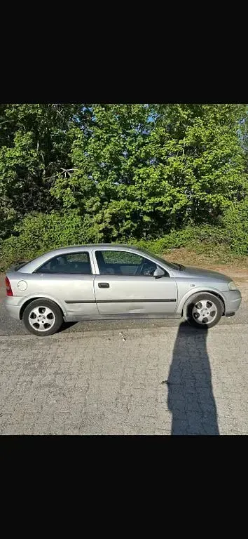 Second-hand Opel Astra 75 CP (55 kW) 2001 Argintiu Berlinǎ