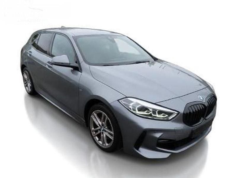 Gebraucht BMW 118 M Sport 136 PS (100 kW) 2024 Skyscraper grau Kleinwagen