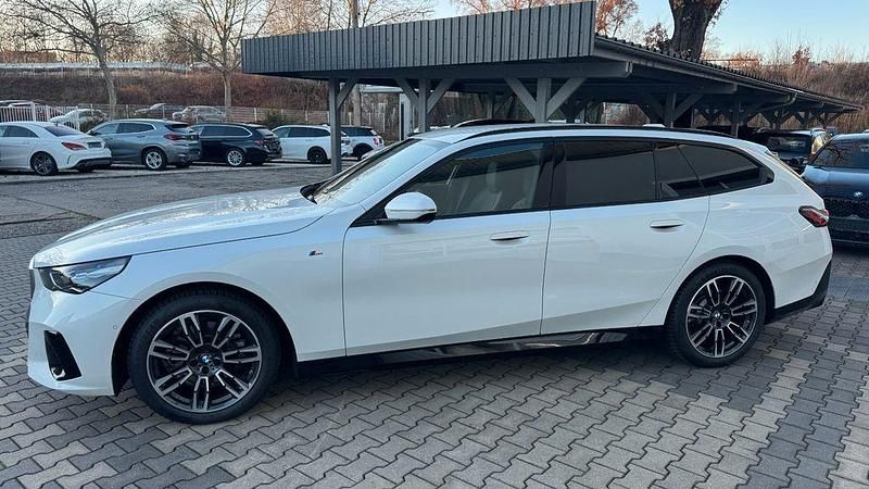 Gebraucht BMW 520 M Sport 190 PS (139 kW) 2025 Weiß Limousine