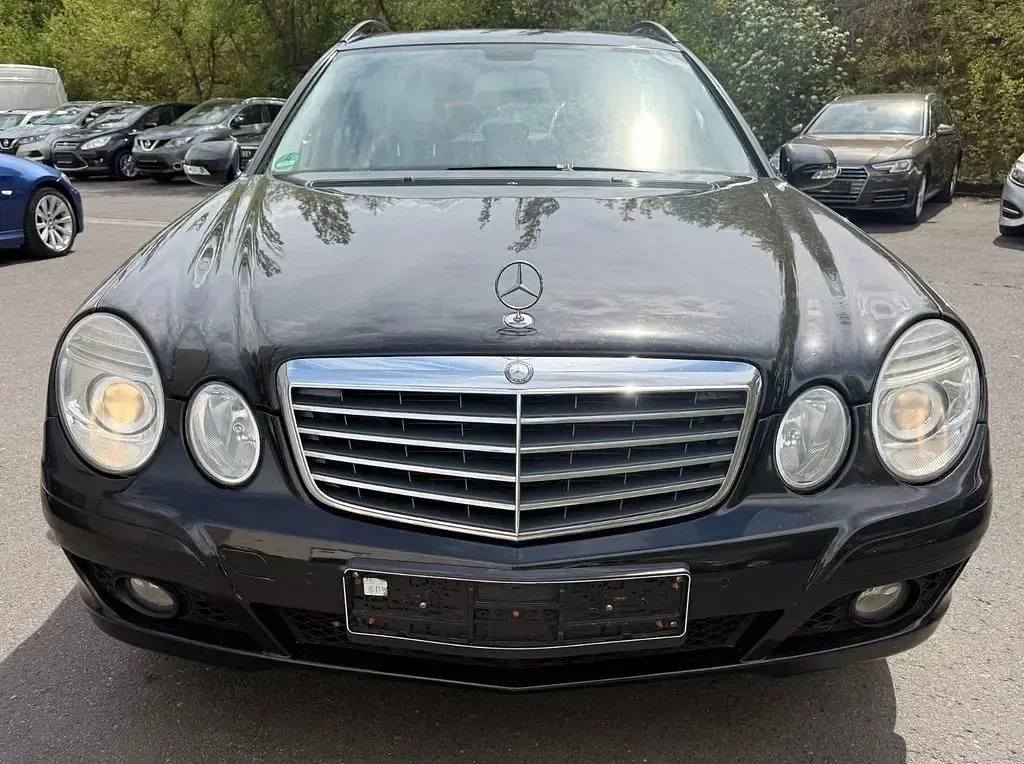 Gebraucht Mercedes E200 184 PS (135 kW) 2008 Schwarz Kombi