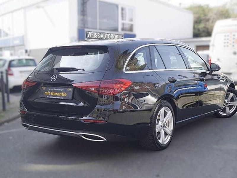 Gebraucht Mercedes C300e 313 PS (230 kW) 2022 Schwarz Kombi