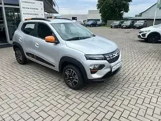 Usado Dacia Spring Essentiel 19 kW (26 CV) 2023 Gris Utilitario