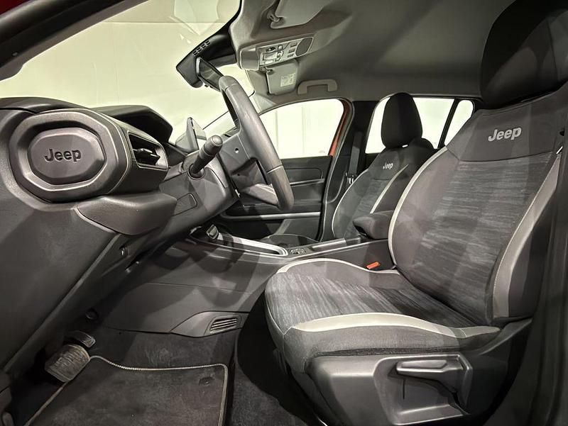 Gebraucht Jeep Avenger EV Longitude 114 kW (156 PS) 2023 Rot SUV