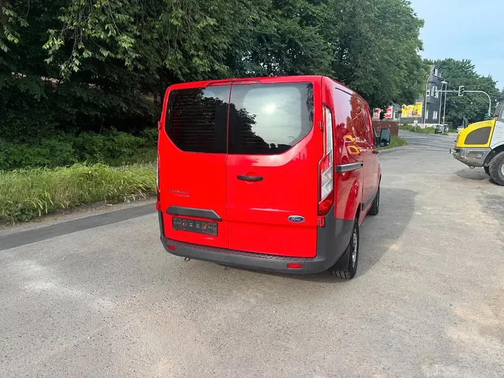 Occasion Ford Transit Custom 105 PK (77 kW) 2017 Rood MPV