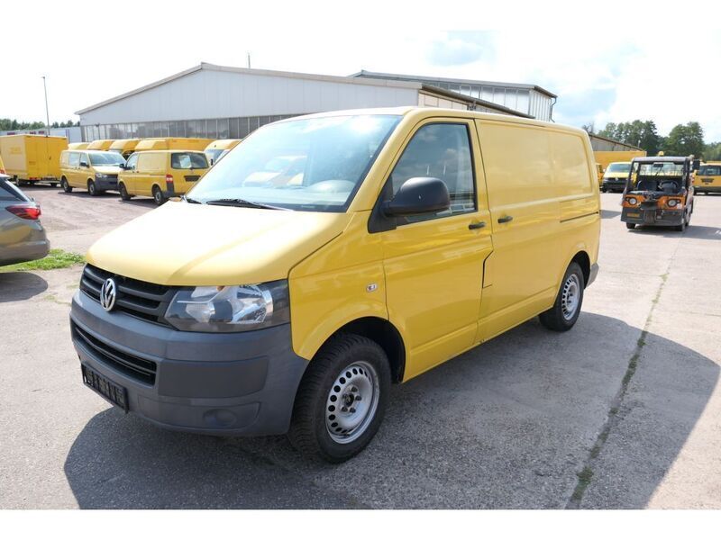 Ginstergelb r1032 Gebraucht 2010 VW T5 Van | 3.570 € - Bild 1/3