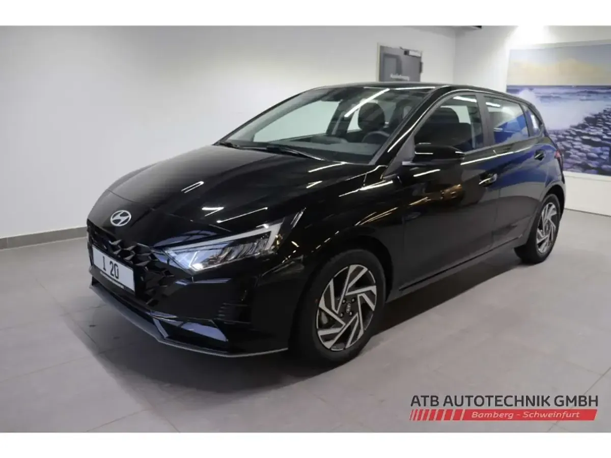 Neu Hyundai i20 Trend 90 PS (66 kW) 2026 Phantom black / met Kleinwagen