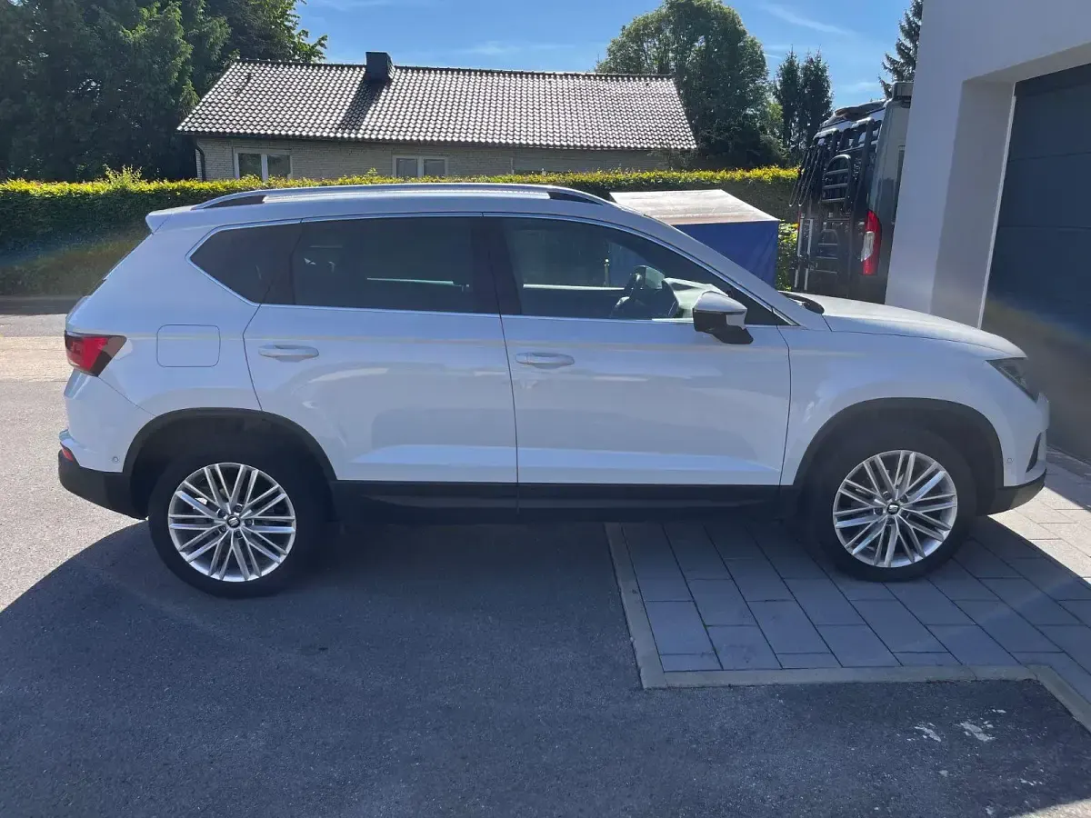 Używany Seat Ateca XCELLENCE 150 KM (110 kW) 2021 Biały SUV
