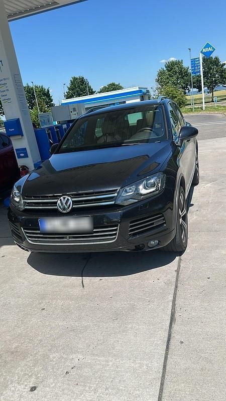 Schwarz Gebraucht 2011 VW Touareg Exclusive SUV | 21.000 € (Teuer) - Bild 1/4
