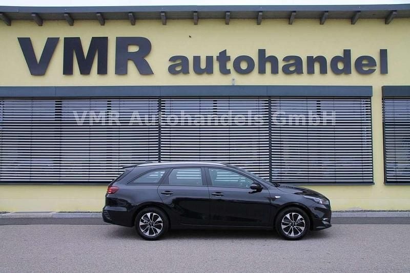Schwarz Neu 2025 Kia Ceed Sportswagon Kombi | 22.490 € (Guter Preis) - Bild 1/4