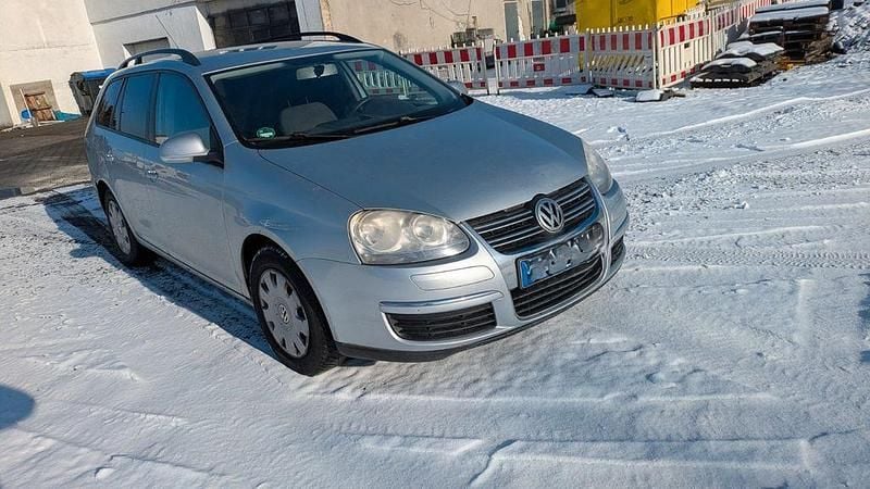 Silber Gebraucht 2009 VW Golf VI Comfortline Kleinwagen | 2.200 € (Superpreis) - Bild 1/4