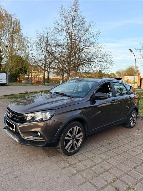 Second-hand Lada Vesta 106 CP (77 kW) 2018 Gri Break