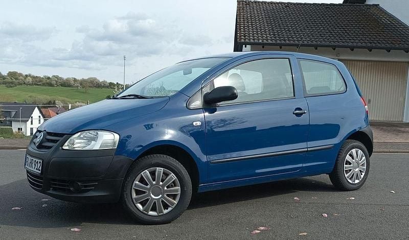 Second-hand VW Fox 54 CP (39 kW) 2008 Albastru Hatchback