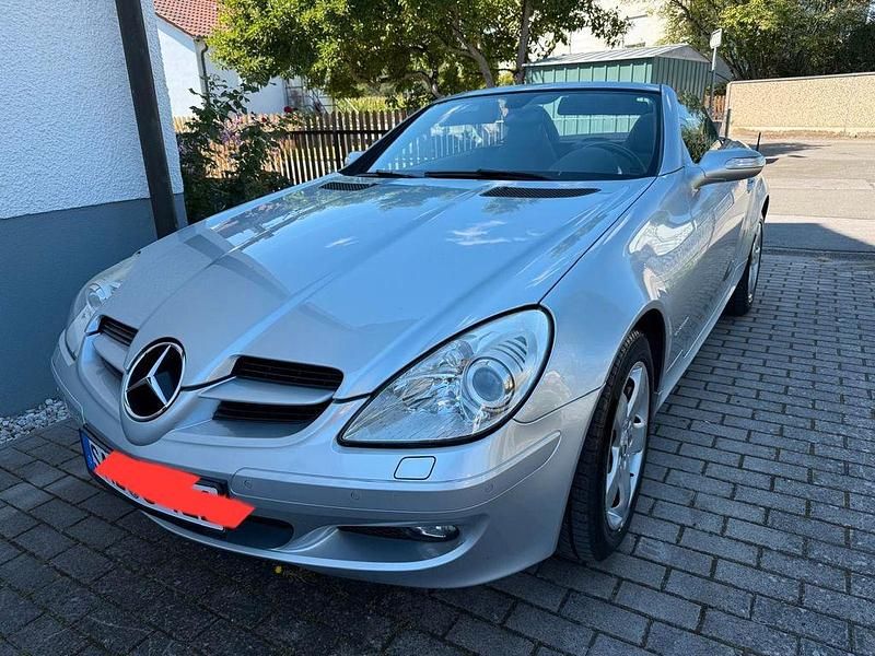 Silber Gebraucht 2006 Mercedes SLK200 Cabrio | 7.777 € (Guter Preis) - Bild 1/4