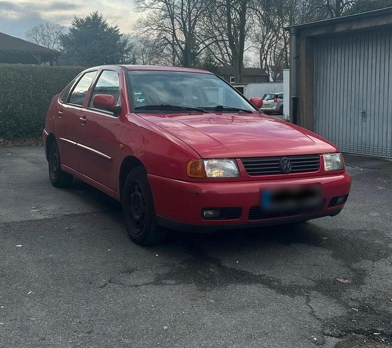 Gebraucht VW Polo 1998 Rot Limousine
