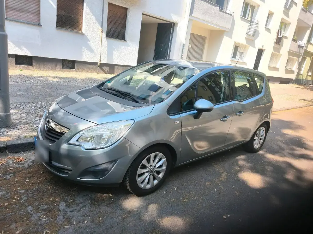 Gebraucht Opel Meriva Edition 120 PS (88 kW) 2013 Silber Van / Kleinbus