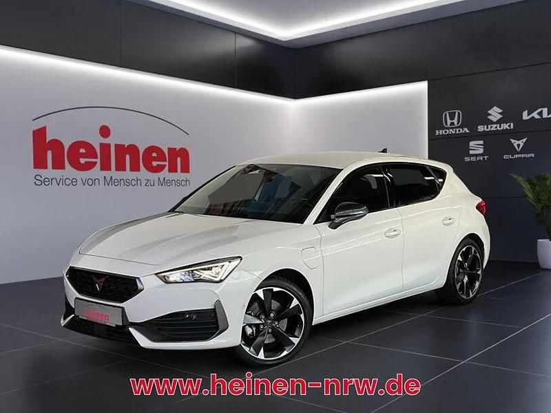 Weiß Gebraucht 2022 Cupra Leon Limousine | 24.499 € (Guter Preis) - Bild 1/4