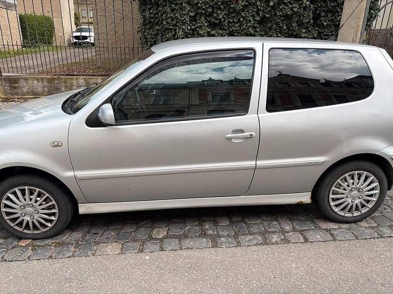 Usata VW Polo 60 CV (44 kW) 2001 Argento Utilitaria